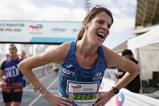 Ruth Beitia conquista el Desafío #sub2h en el TotalEnergies Medio Maratón Ciudad de Málaga 2024 con el apoyo de Hyundai España