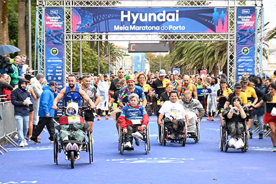 Hyundai acompaña a Eric Domingo en la lucha por la esclerosis múltiple en el Hyundai Medio Maratón de Porto 2023