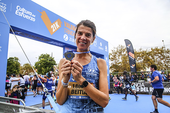 Ruth Beitia completa el “Challenge 21K Valencia” acompañada de Hyundai Motor España